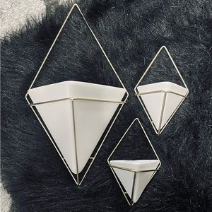 Set of 3 geometric wall planters